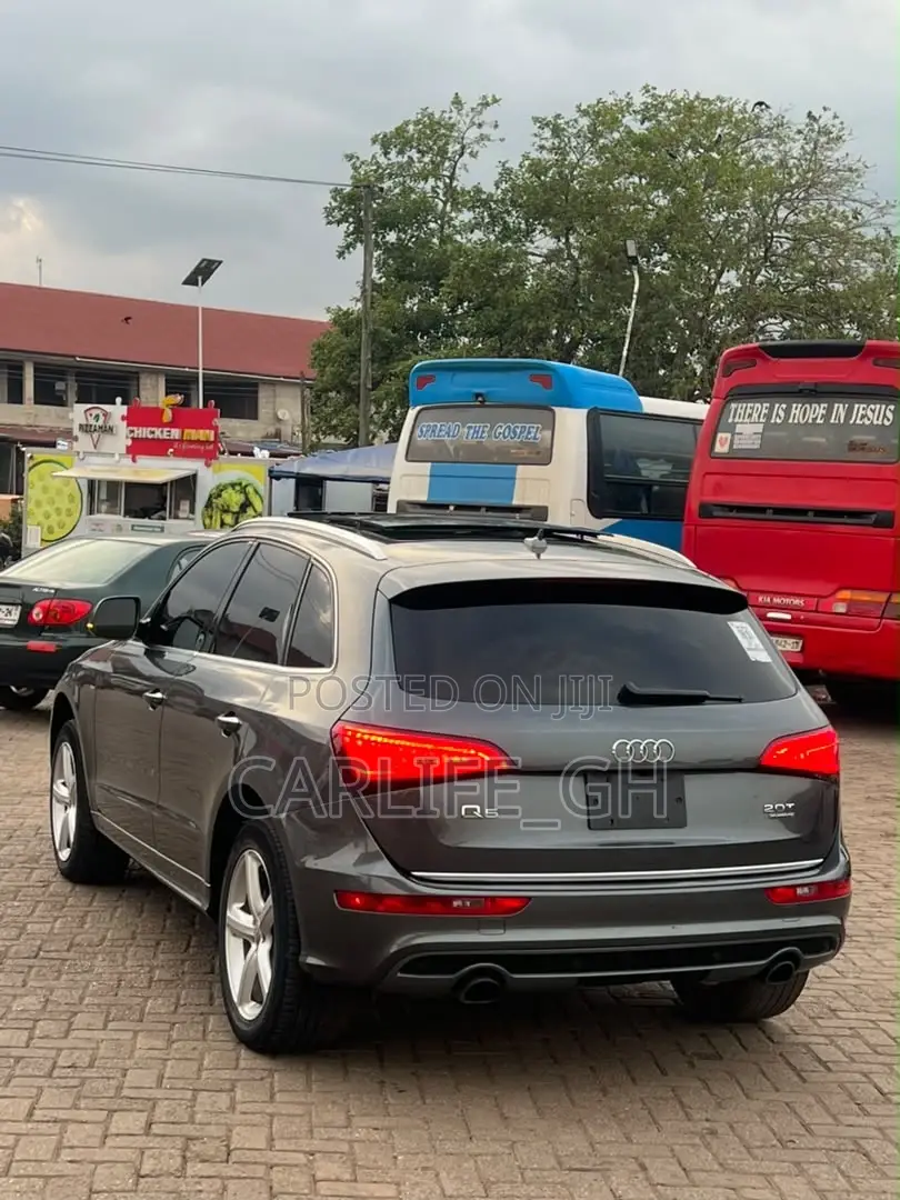 Audi Q5 2.0T Premium AWD quattro 2017 Gray