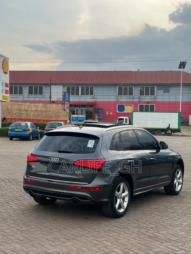 Audi Q5 2.0T Premium AWD quattro 2017 Gray