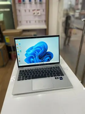 New Laptop HP EliteBook 830 G9 16GB Intel Core i5 SSD 256GB