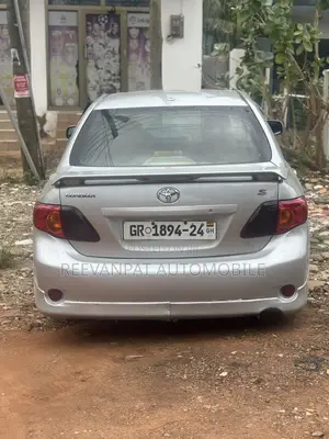 Toyota Corolla 2010 Silver