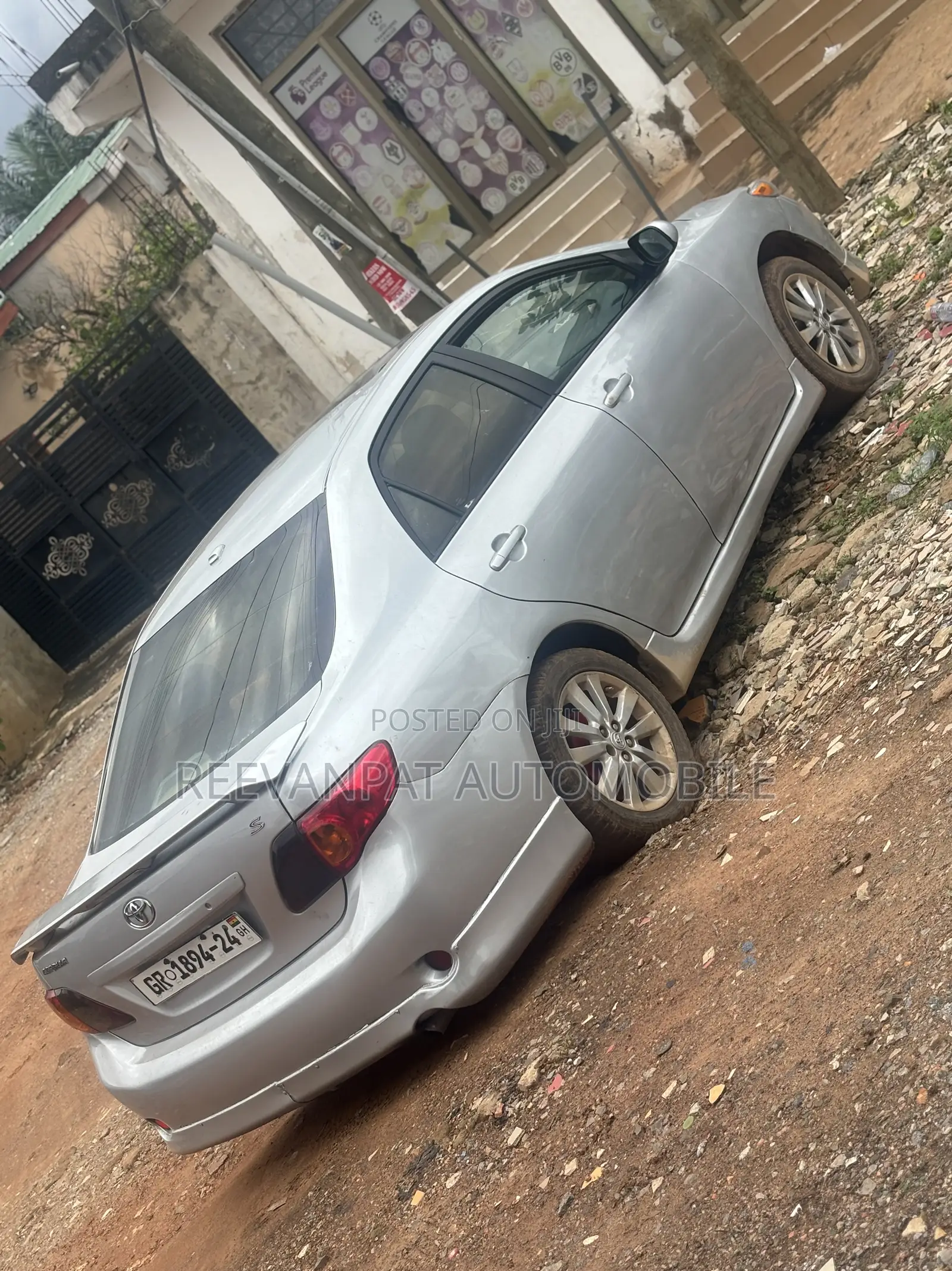 Toyota Corolla 2010 Silver