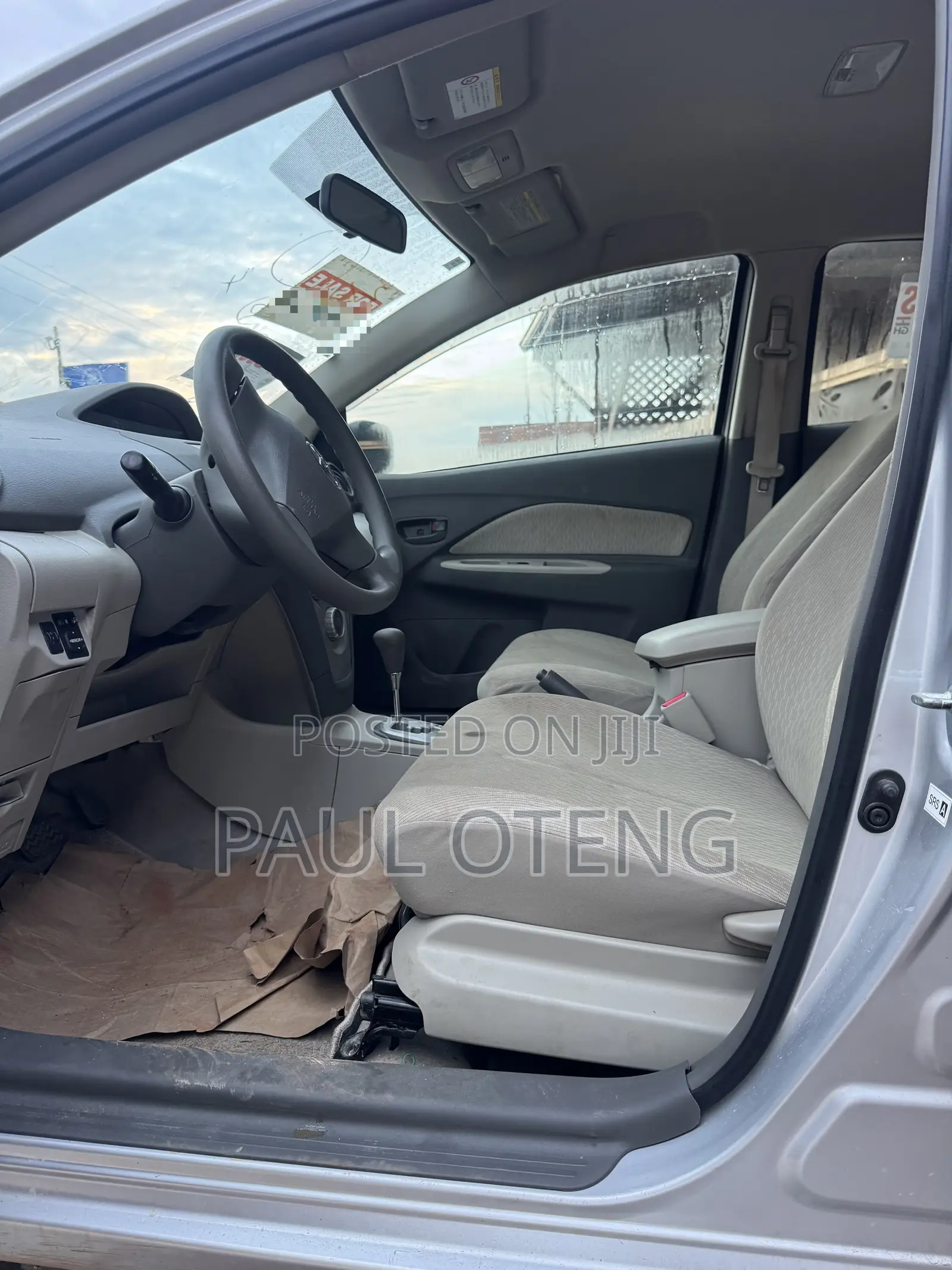Toyota Belta 2011 Silver