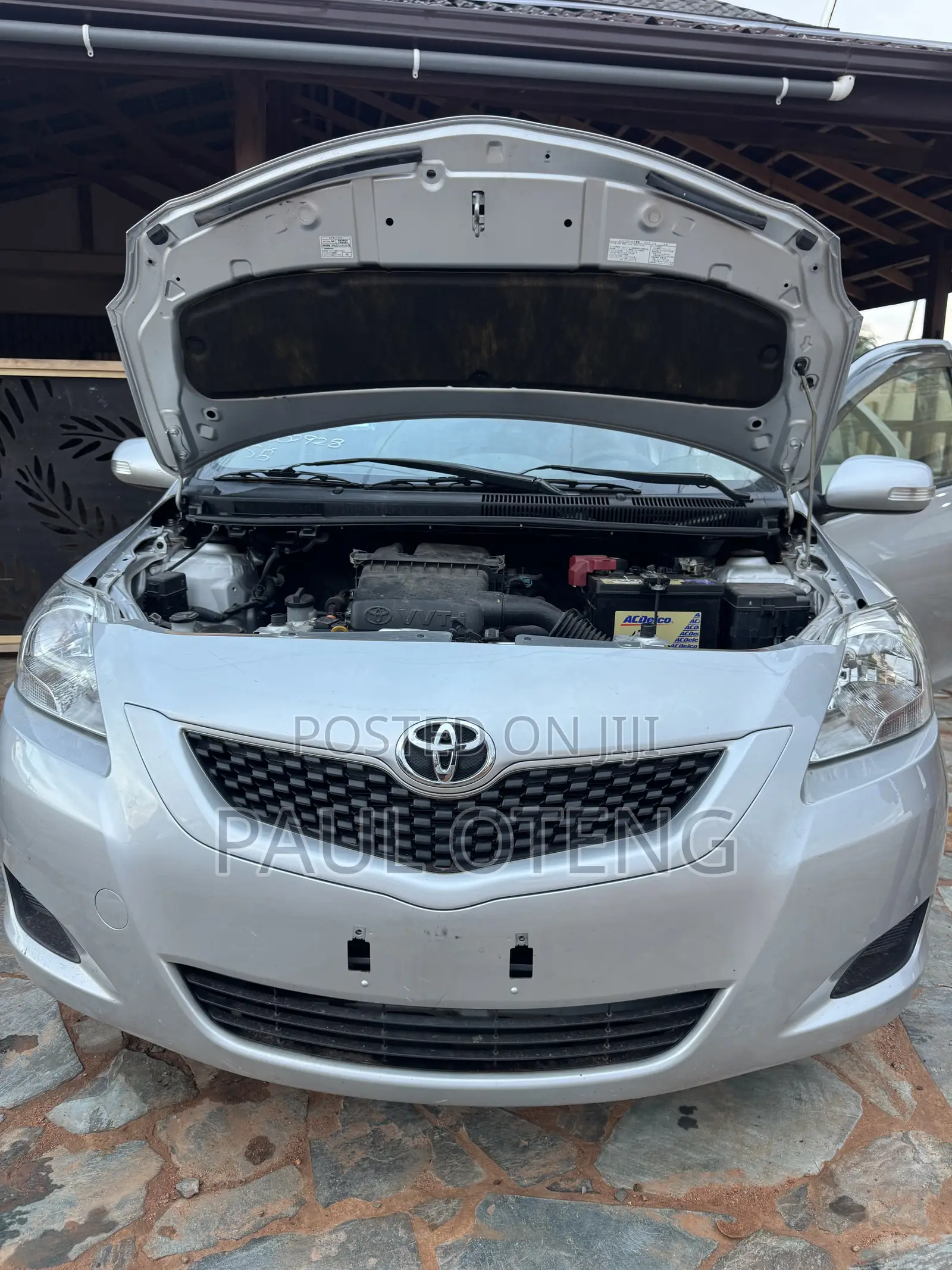 Toyota Belta 2011 Silver