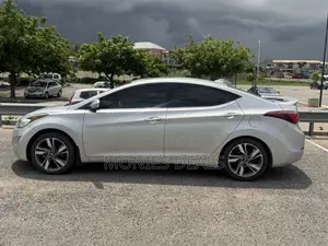 Hyundai Elantra Limited 4dr Sedan (1.8L 4cyl 6A) 2014 Gray