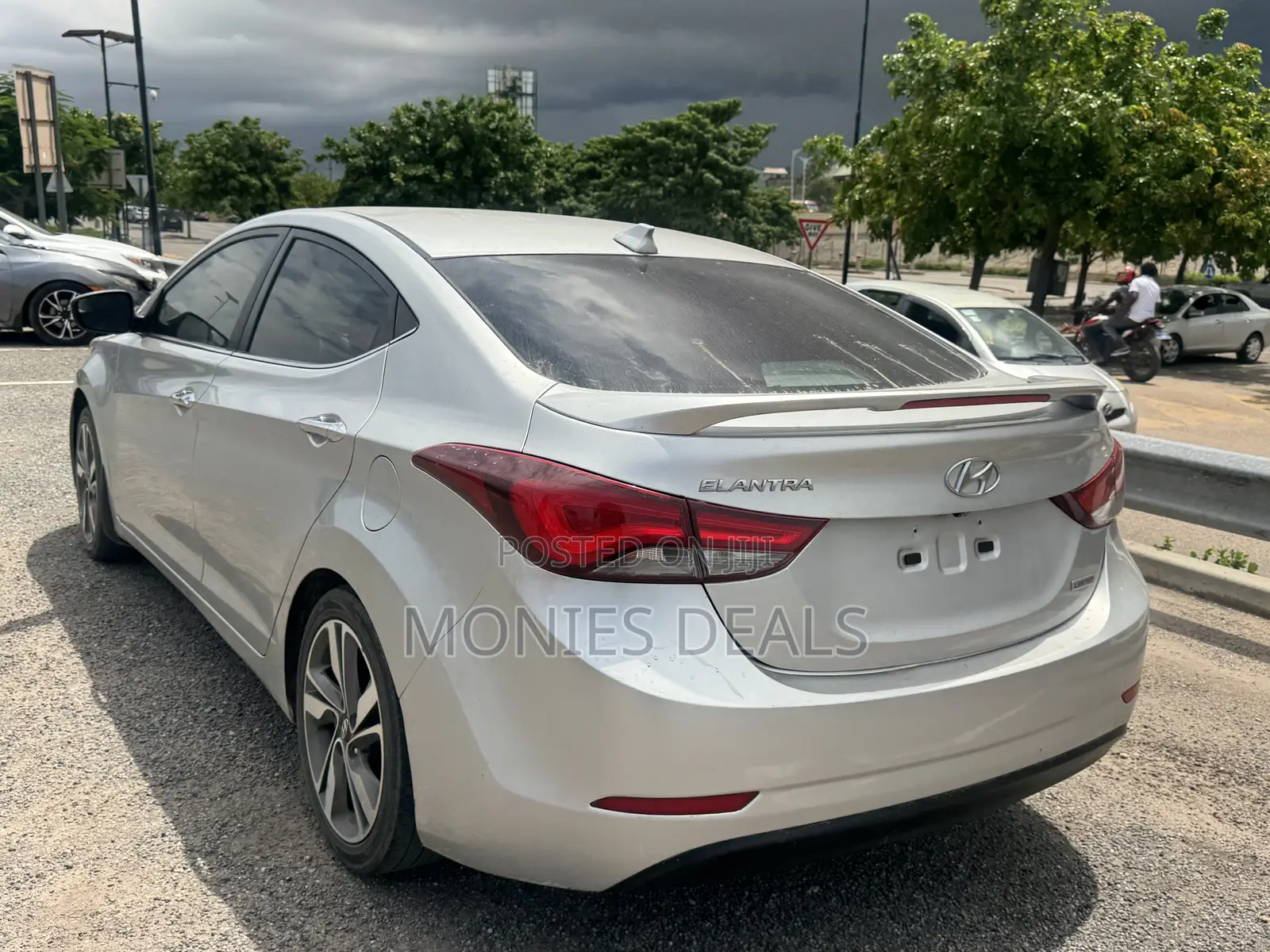Hyundai Elantra Limited 4dr Sedan (1.8L 4cyl 6A) 2014 Gray