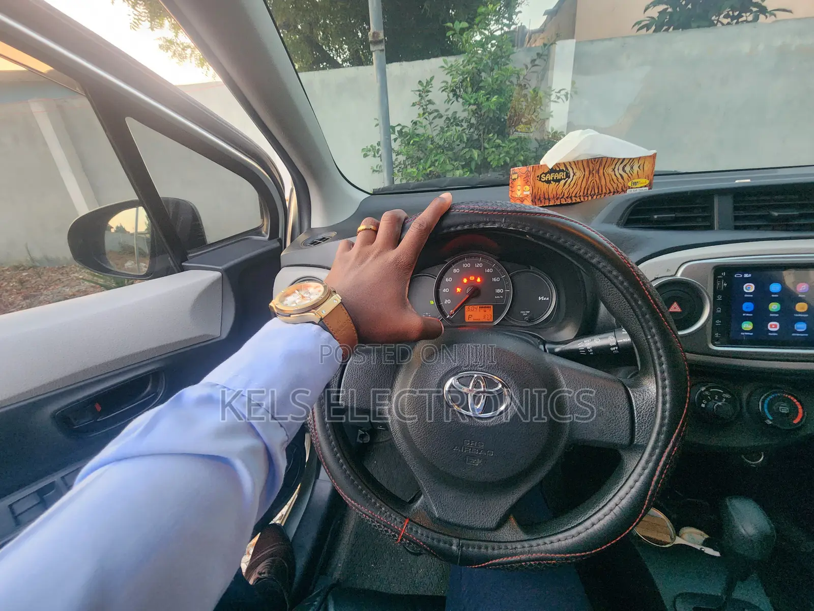 Toyota Vitz 1.3 AWD 5dr 2013 Silver