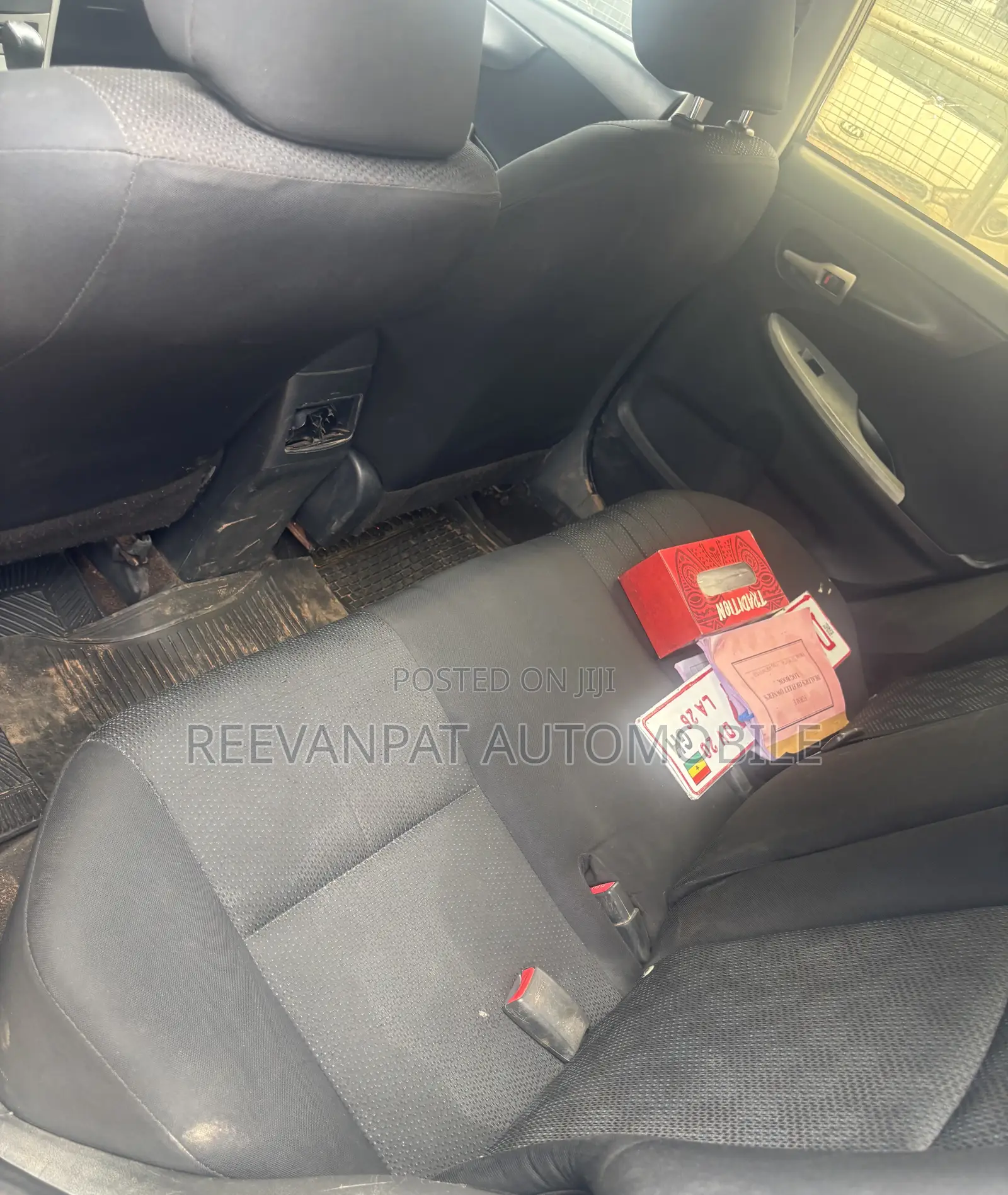 Toyota Corolla 2010 Silver
