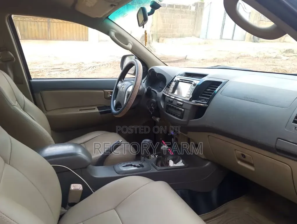 Toyota Fortuner 2012 Gray