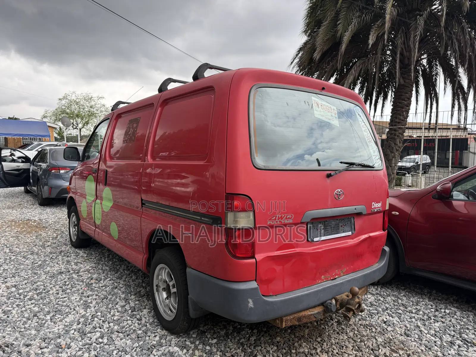 Toyota HiAce 2006 Red