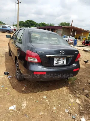 Toyota Yaris 2010 Black