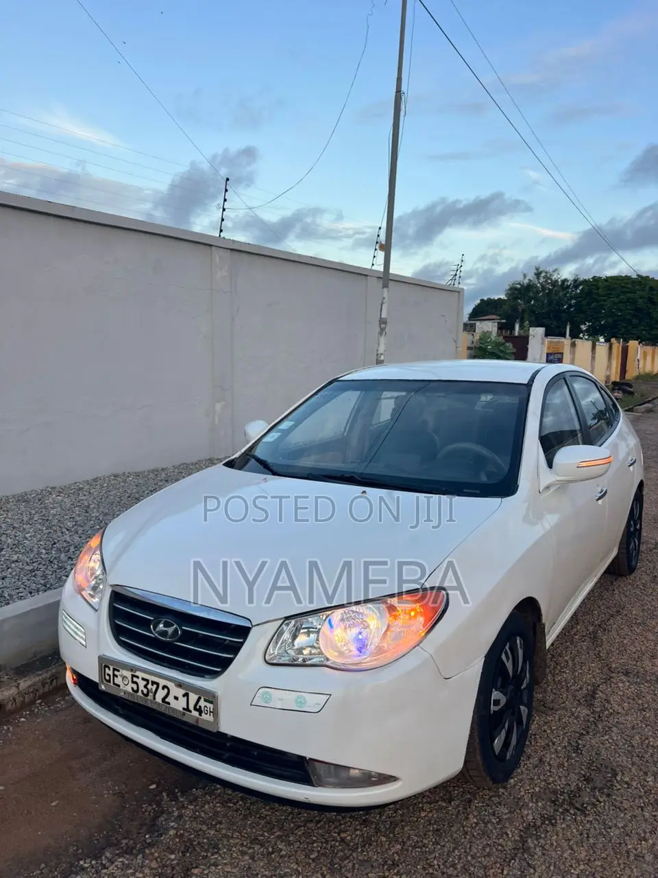 Hyundai Elantra 2009 White