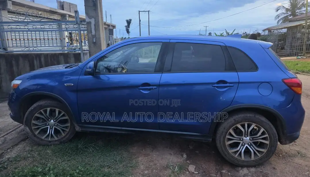 Mitsubishi Outlander 2017 Blue