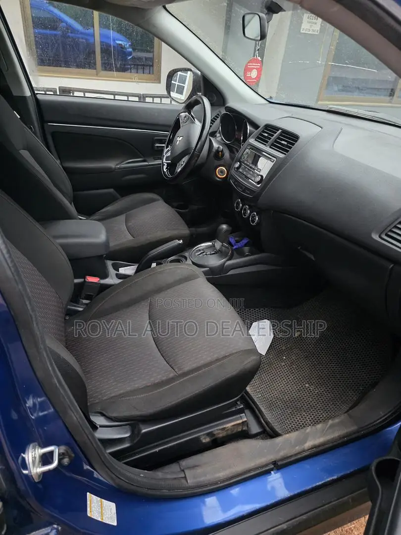 Mitsubishi Outlander 2017 Blue
