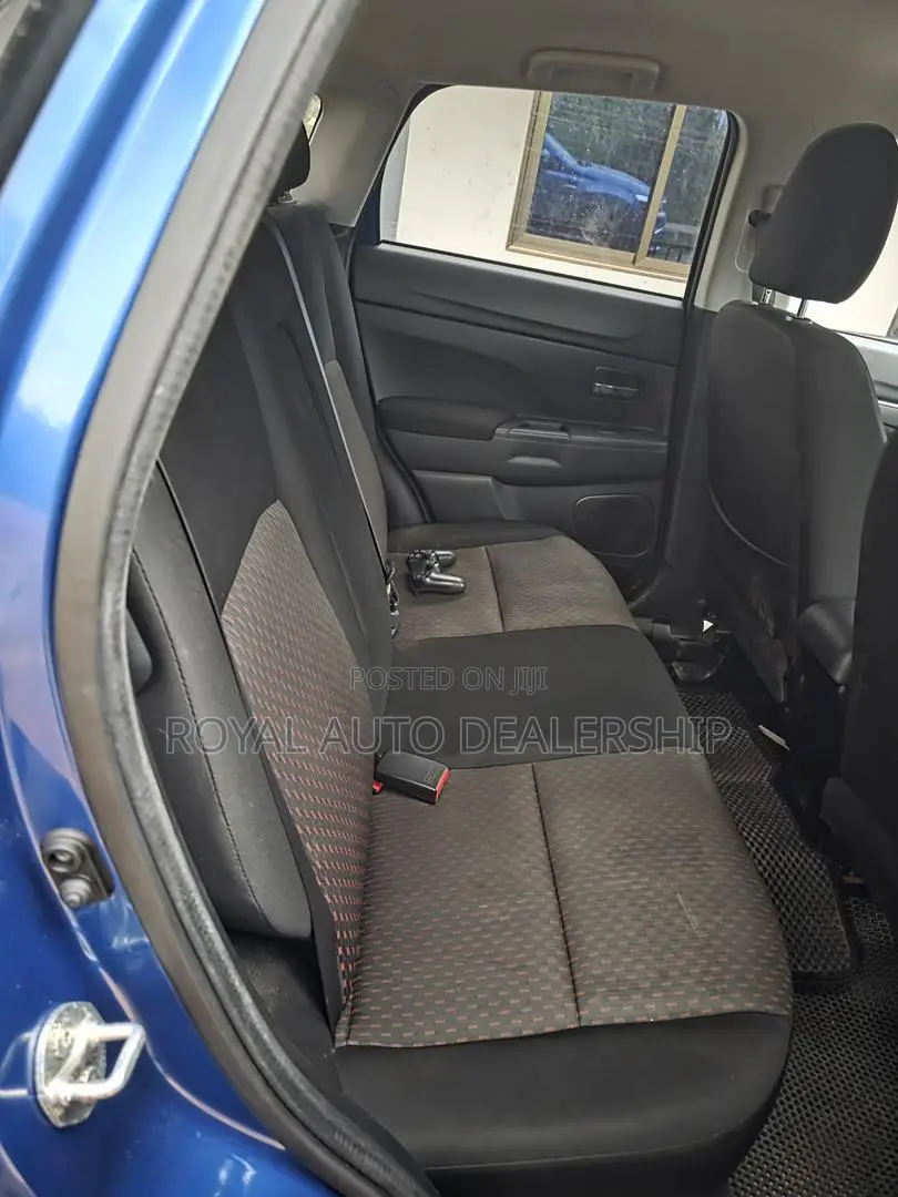 Mitsubishi Outlander 2017 Blue