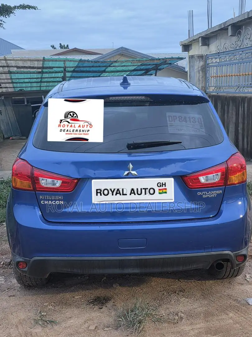 Mitsubishi Outlander 2017 Blue