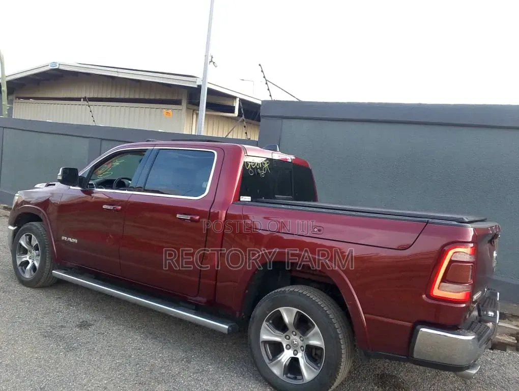 RAM 1500 2020 Burgundy