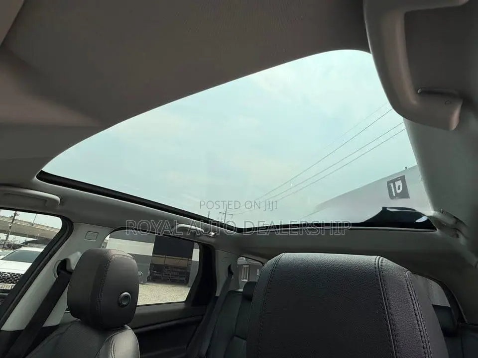 Land Rover Discovery 2018 Blue