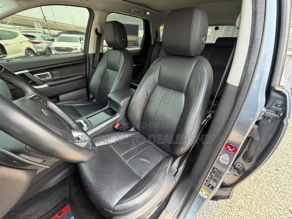 Land Rover Discovery 2018 Blue