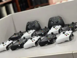 Xbox One S Controllers