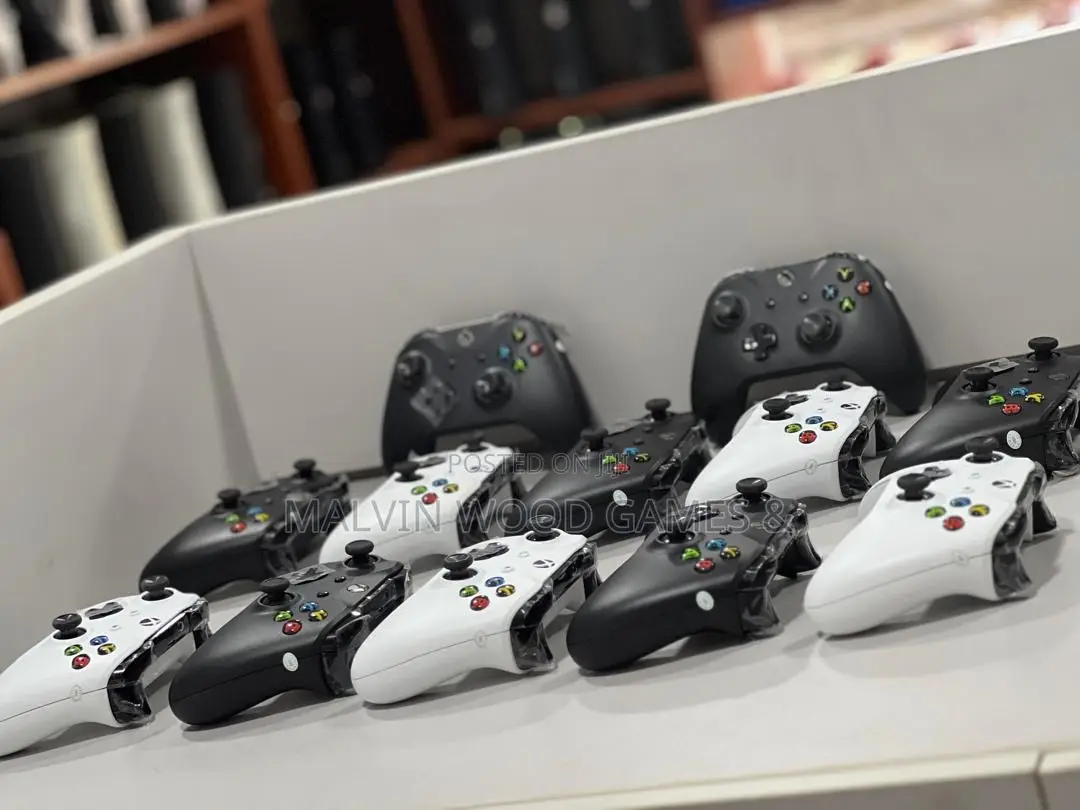 Xbox One S Controllers