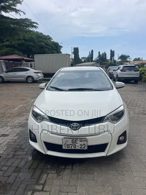 Toyota Corolla 2015 White