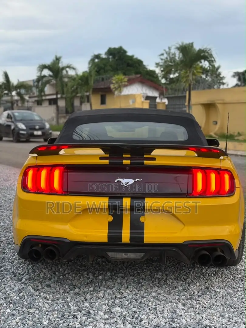 Ford Mustang 2021 Yellow