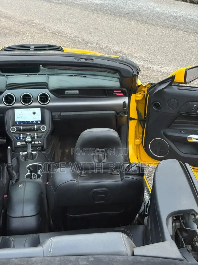Ford Mustang 2021 Yellow