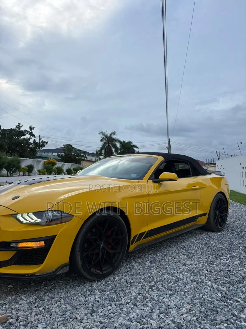 Ford Mustang 2021 Yellow
