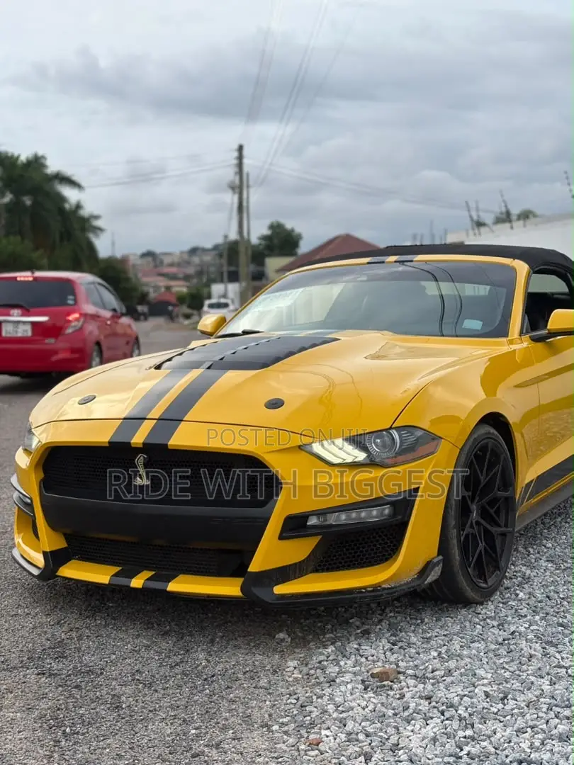 Ford Mustang 2021 Yellow