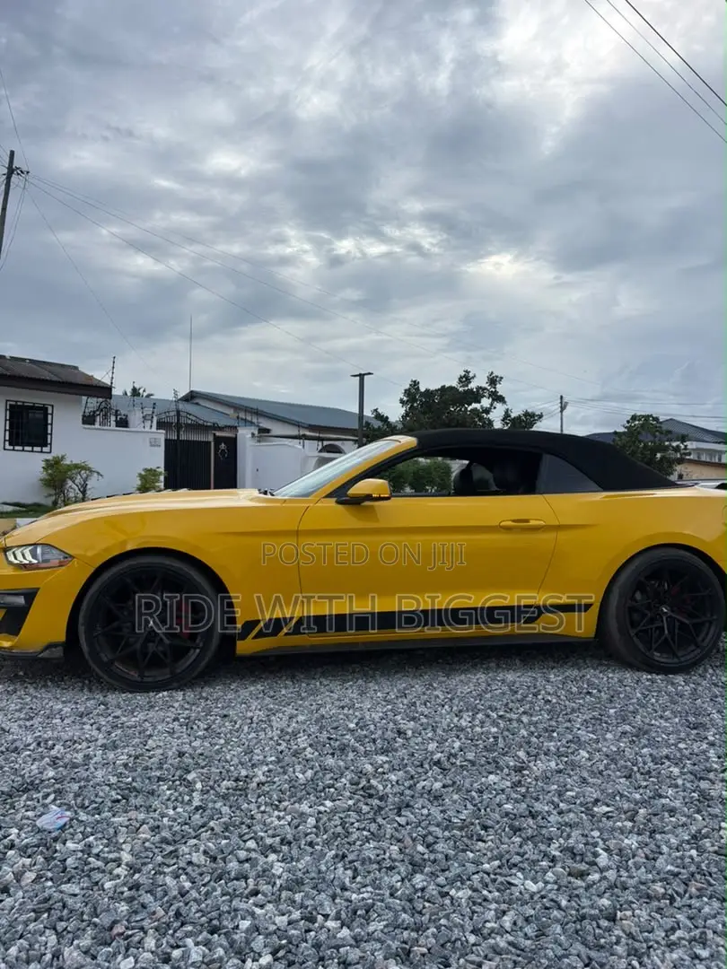 Ford Mustang 2021 Yellow