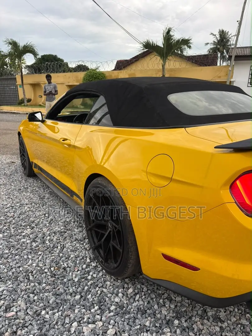 Ford Mustang 2021 Yellow