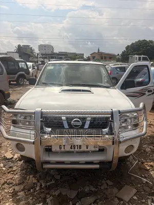 Nissan Hardbody 2007 White