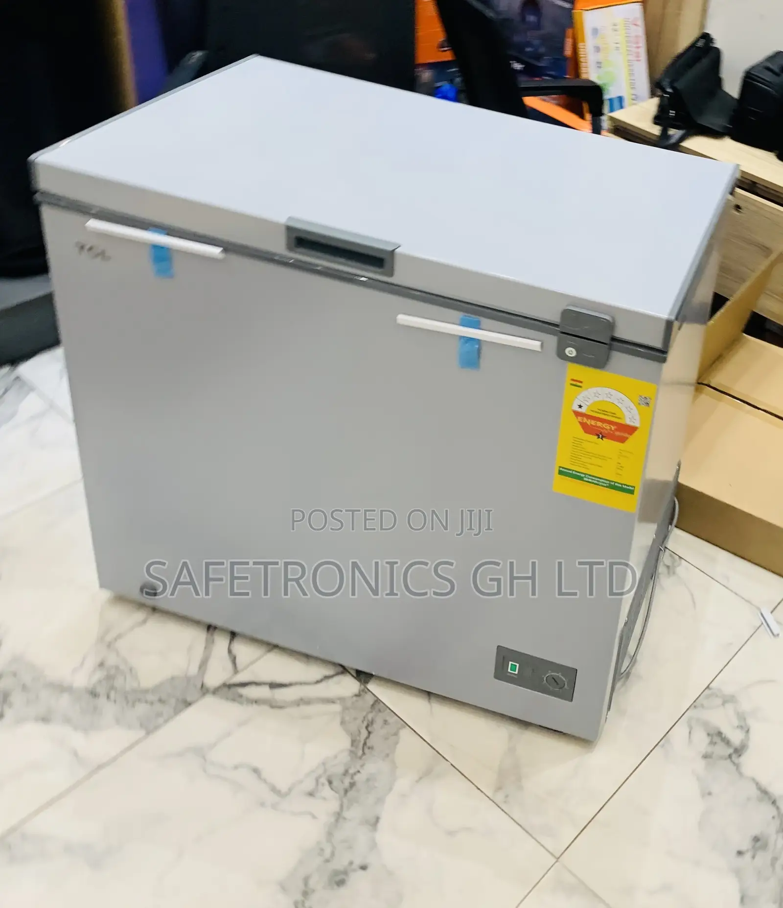 Fabulous Sleek TCL 200l Chest Freezer Single Door F257cfsl