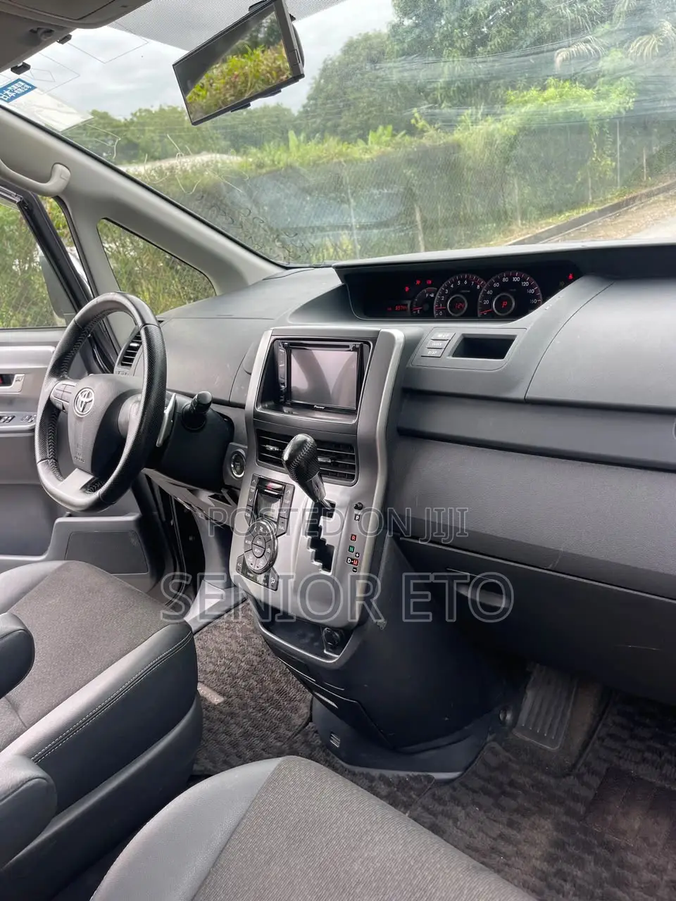 Toyota Voxy 2013 Black