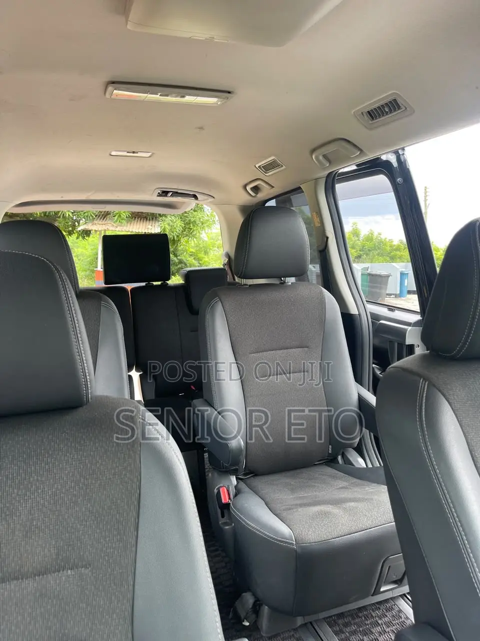 Toyota Voxy 2013 Black