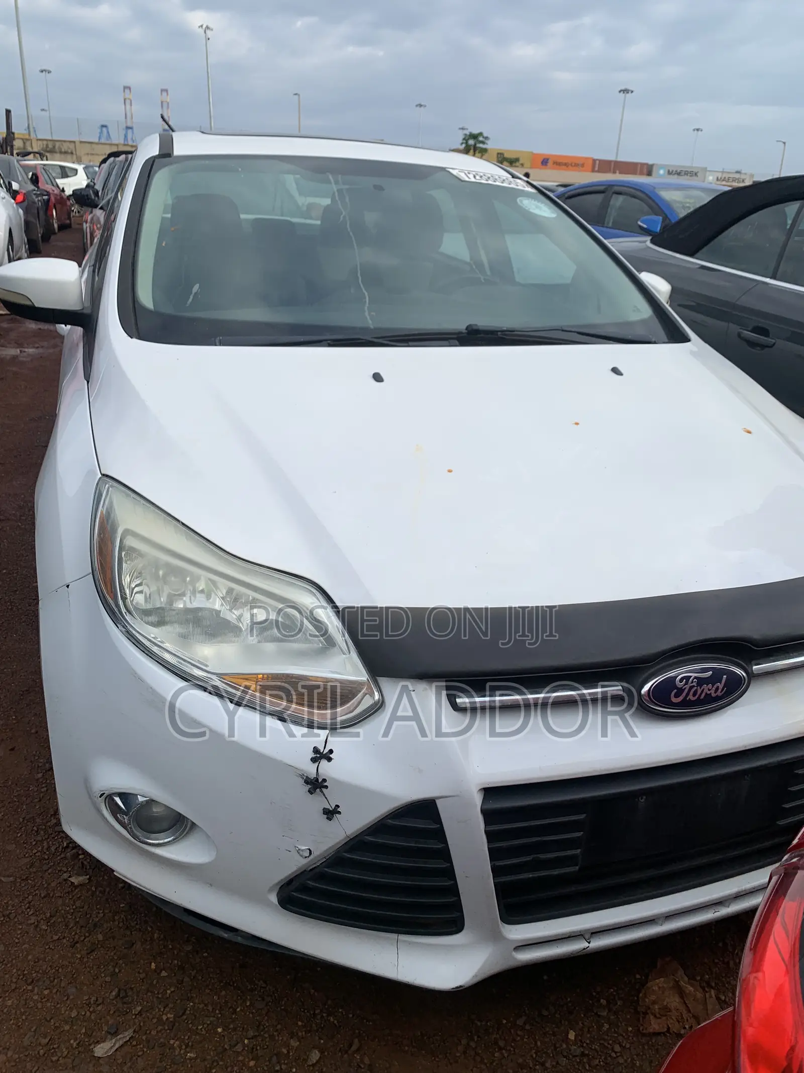 Ford Focus SE Sedan FWD (2.0L 4cyl 5M) 2013 White
