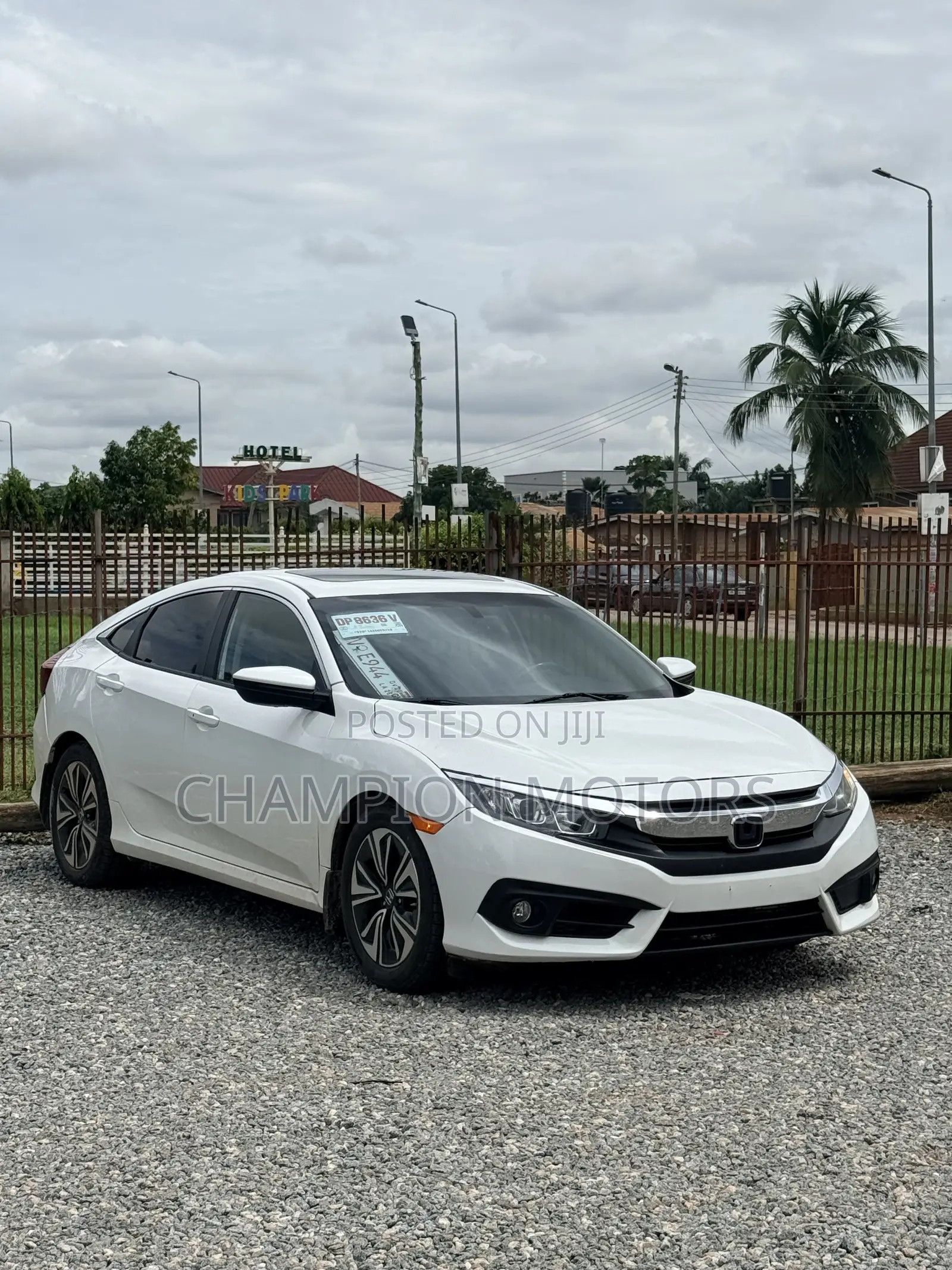 Honda Civic EX-L 4dr Sedan (1.5L 4cyl) 2017 White