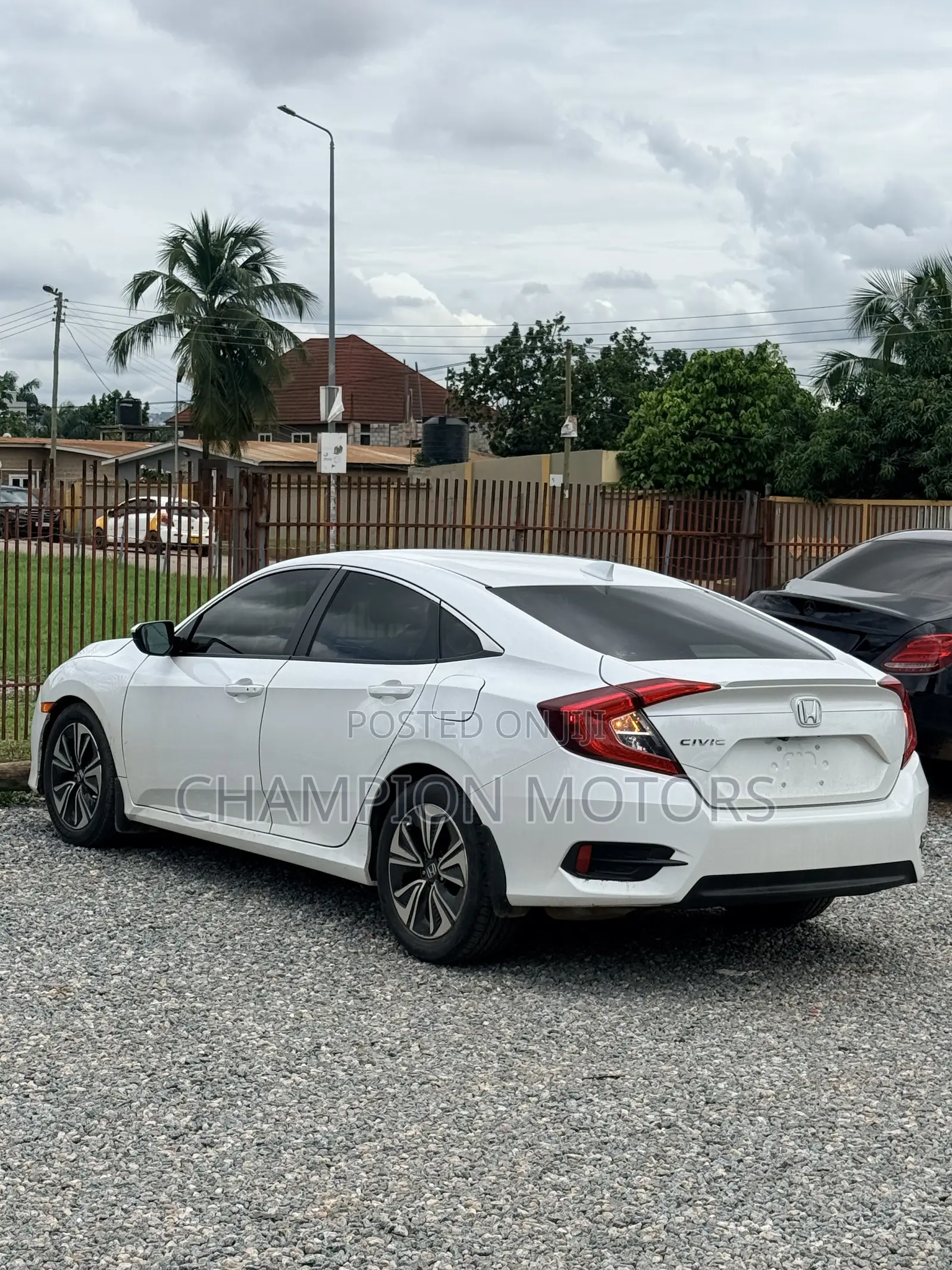 Honda Civic EX-L 4dr Sedan (1.5L 4cyl) 2017 White