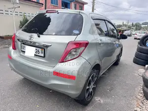 Toyota Vitz 1.3 AWD 5dr 2013 Silver