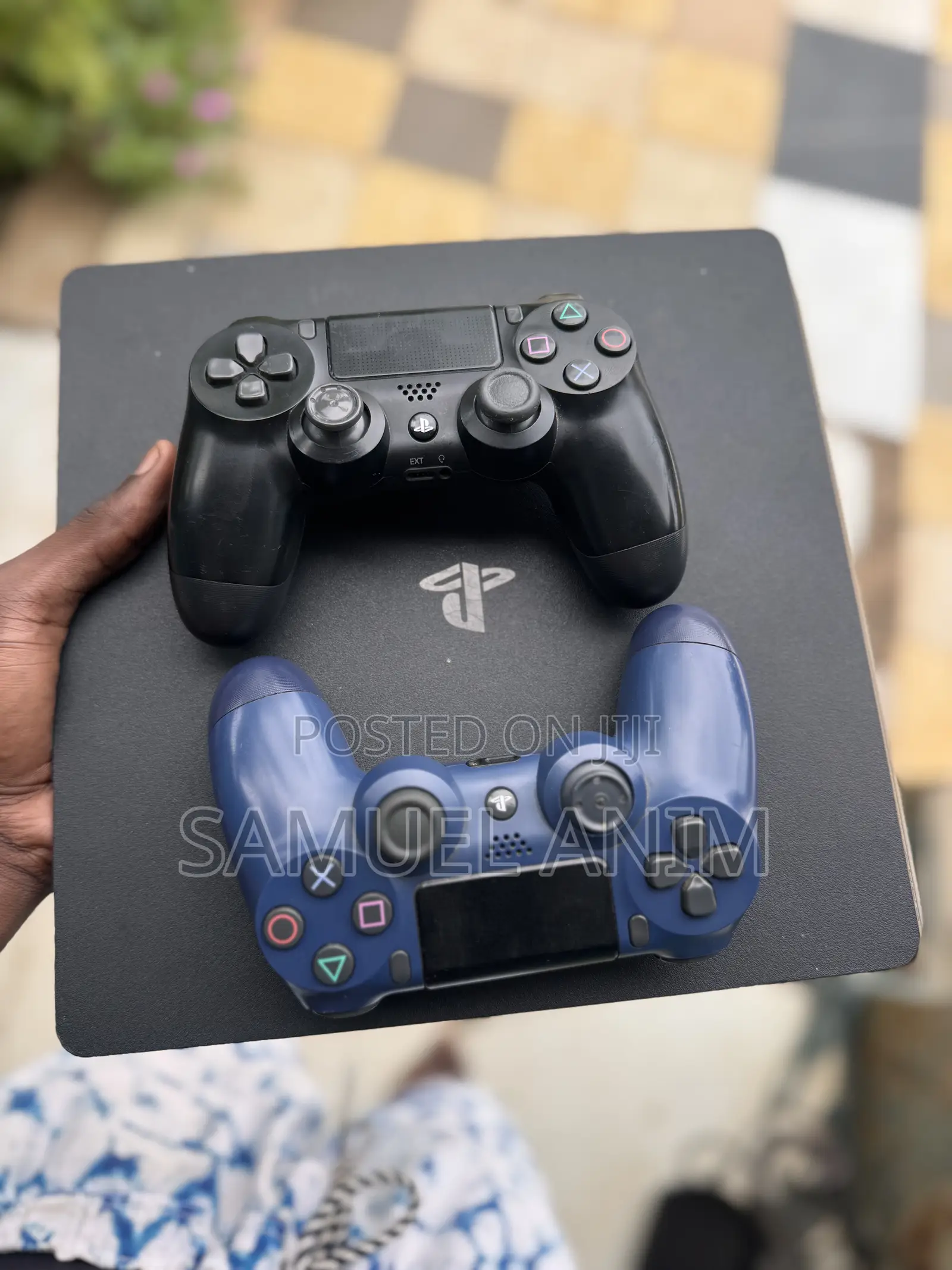 Playstation 4slim Jailbreak With 10games and 2 Original Controllers