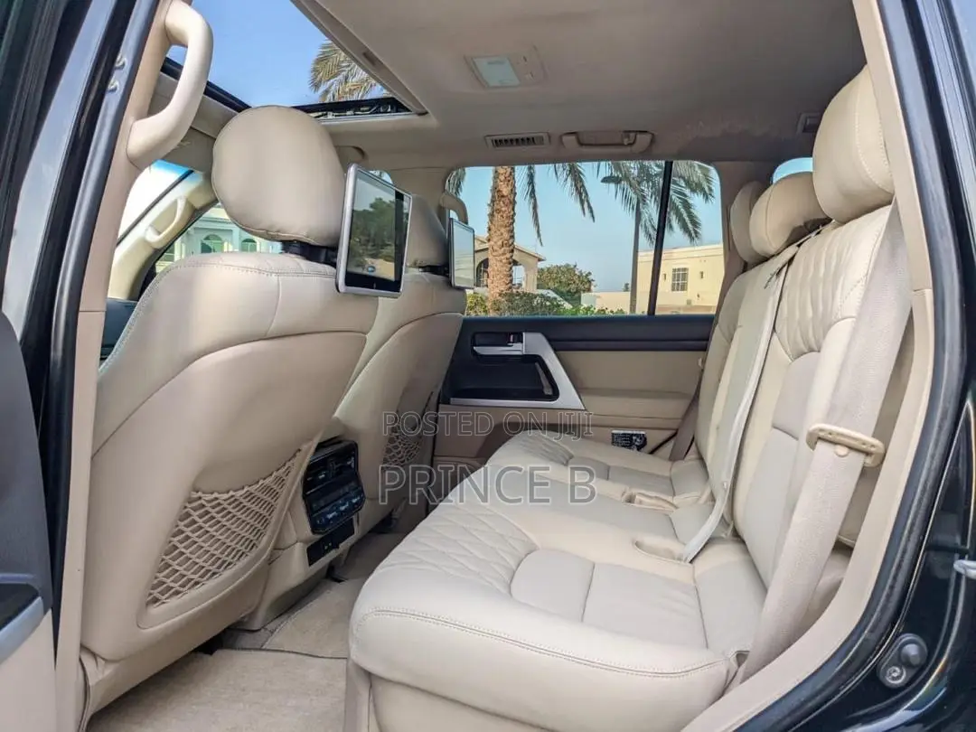Toyota Land Cruiser 4.0 V6 GX-R 2015 Black