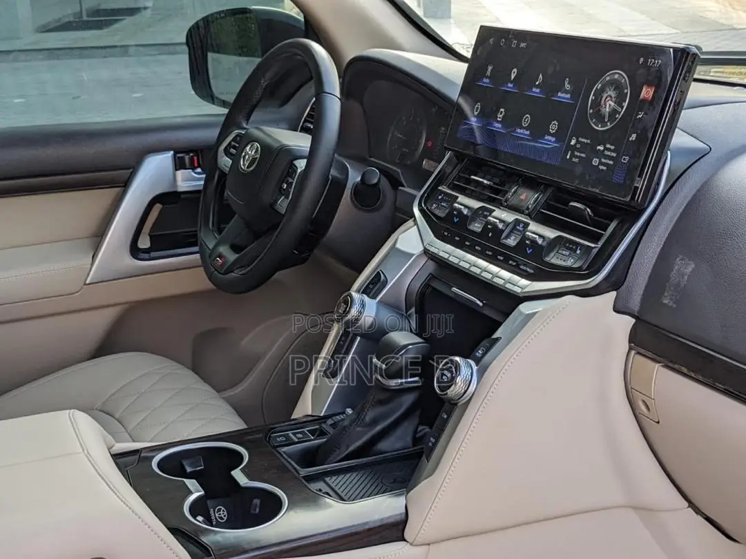 Toyota Land Cruiser 4.0 V6 GX-R 2015 Black