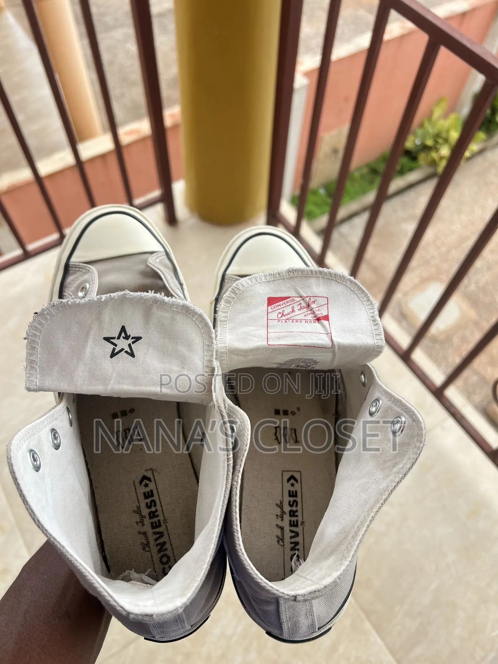Thrift Converse Chuck 70 High