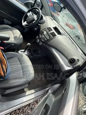 Chevrolet Spark 2015 Silver
