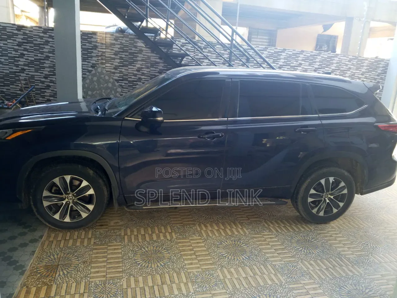 Toyota Highlander 2024 Blue