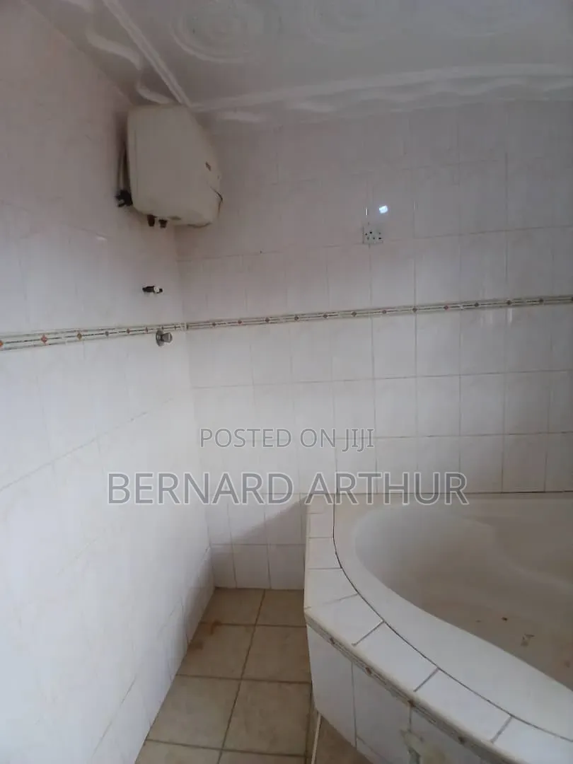 5bdrm Duplex in Bernard Agency, Kwabenya for rent