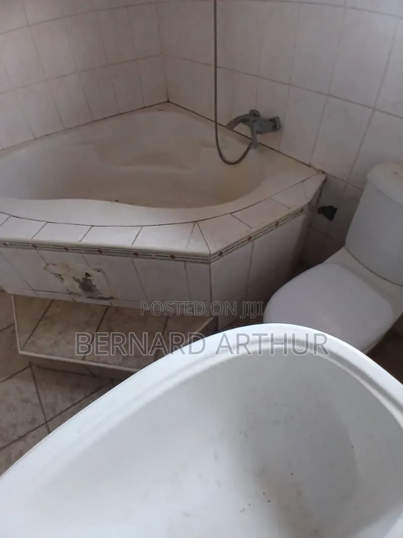 5bdrm Duplex in Bernard Agency, Kwabenya for rent
