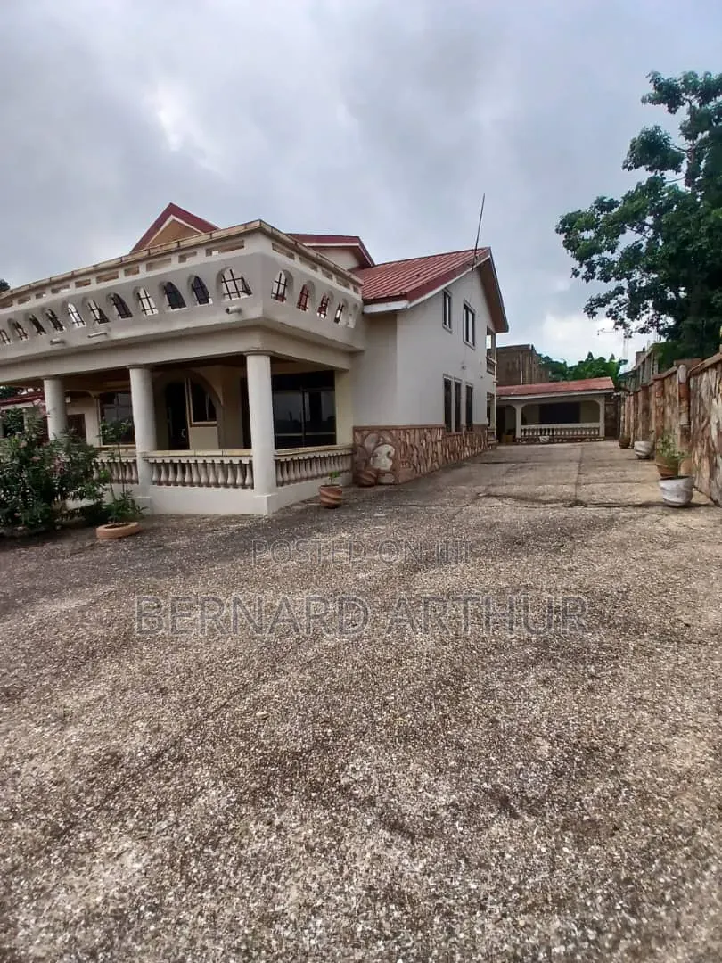 5bdrm Duplex in Bernard Agency, Kwabenya for rent