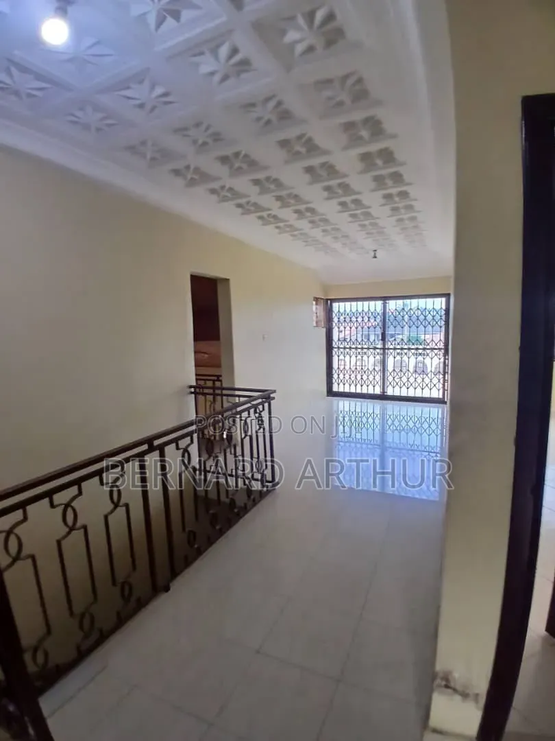5bdrm Duplex in Bernard Agency, Kwabenya for rent