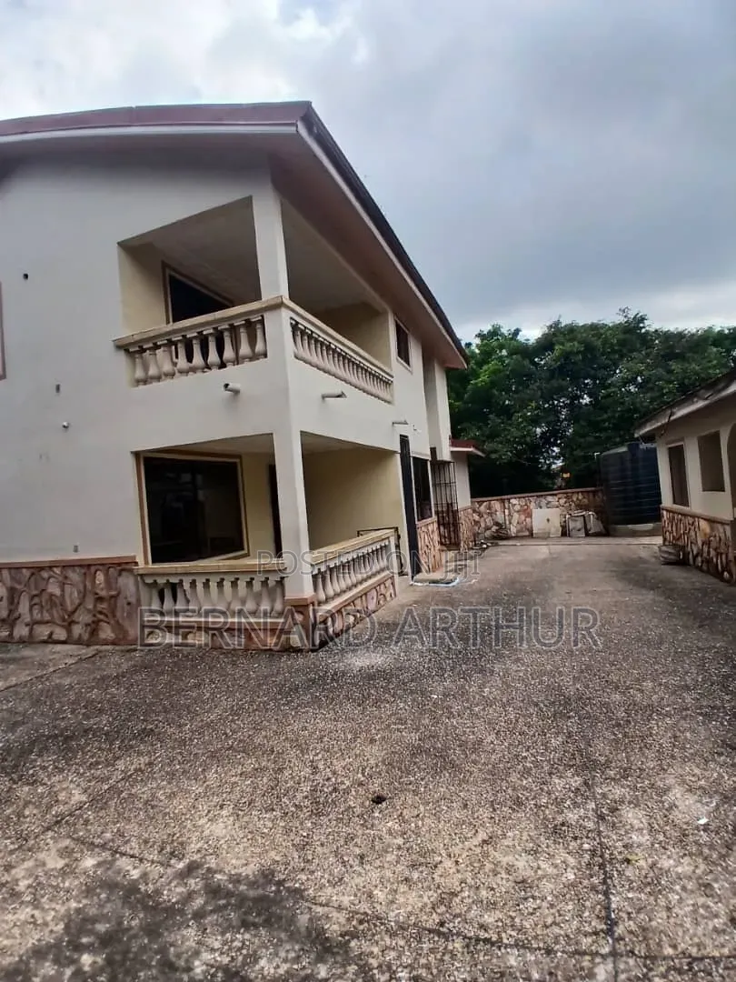 5bdrm Duplex in Bernard Agency, Kwabenya for rent